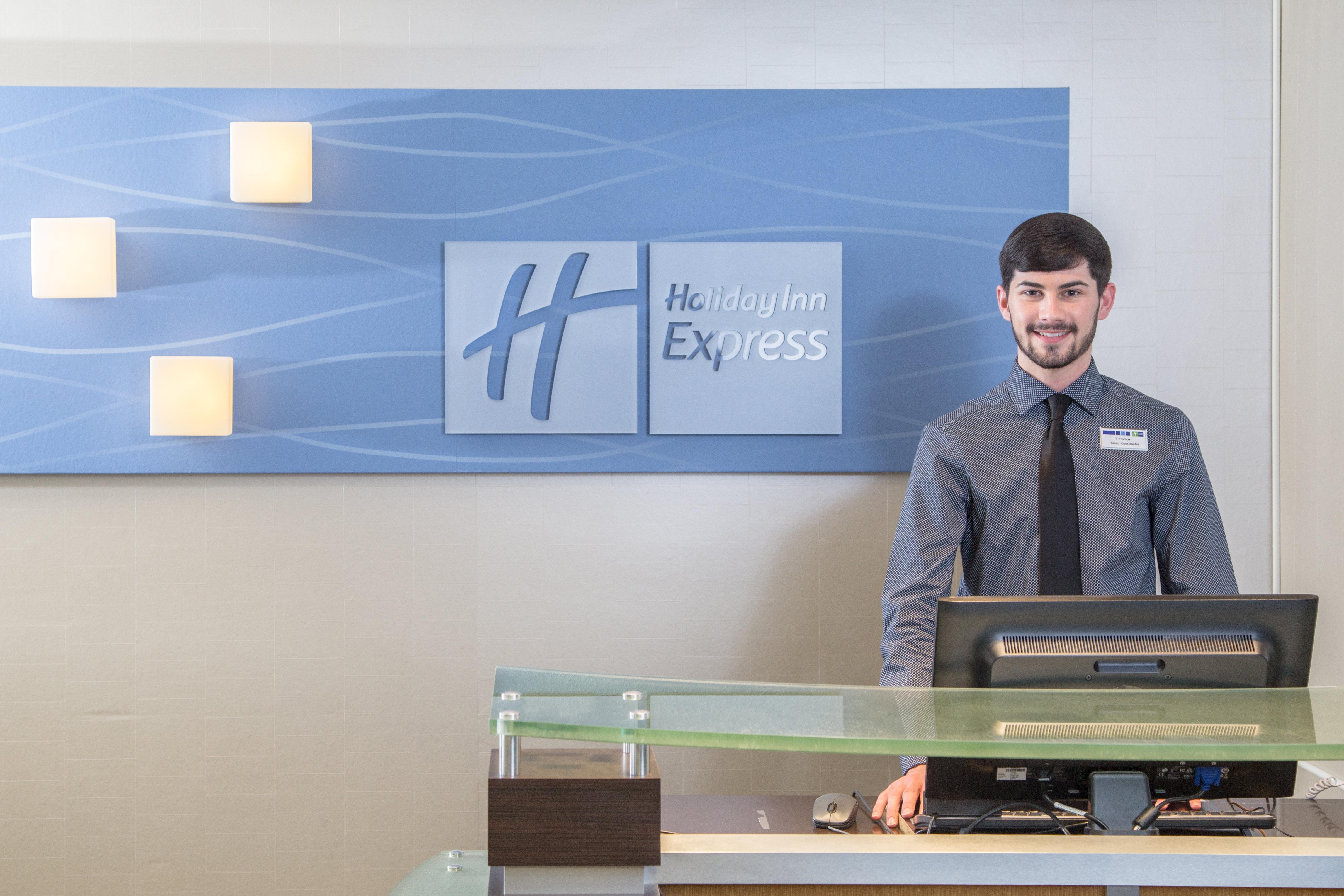 Holiday Inn Express & Suites - Oxford By Ihg Dış mekan fotoğraf